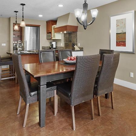 Star Suite -Luxurious Condo With 3 Fireplaces, And Open Pool! Canmore Exterior photo