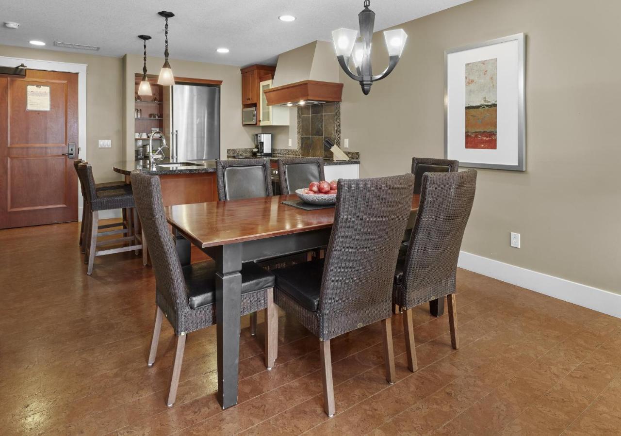 Star Suite -Luxurious Condo With 3 Fireplaces, And Open Pool! Canmore Exterior photo