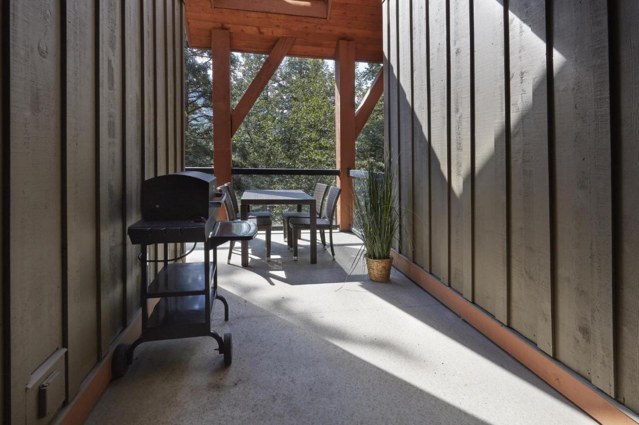 Star Suite -Luxurious Condo With 3 Fireplaces, And Open Pool! Canmore Exterior photo