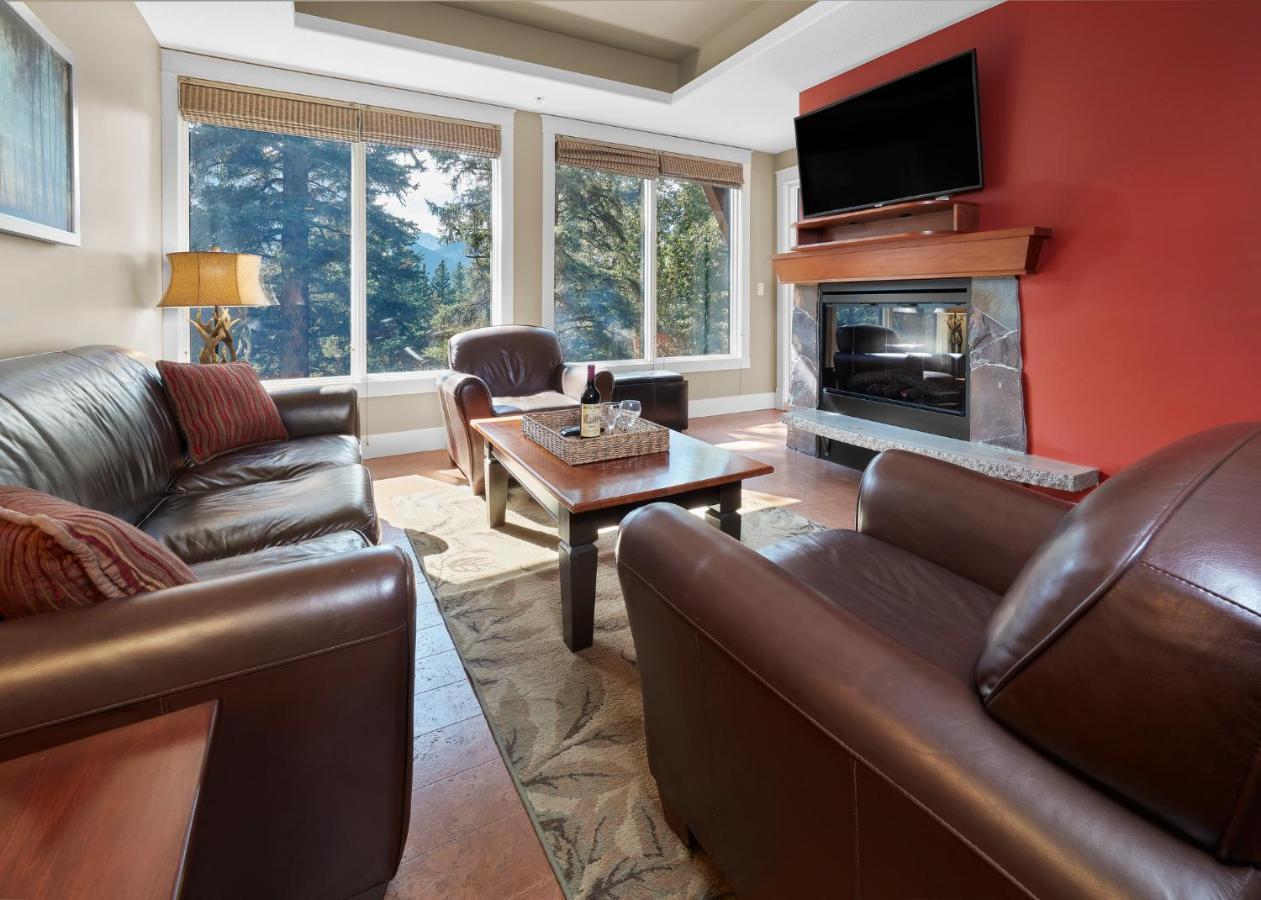 Star Suite -Luxurious Condo With 3 Fireplaces, And Open Pool! Canmore Exterior photo